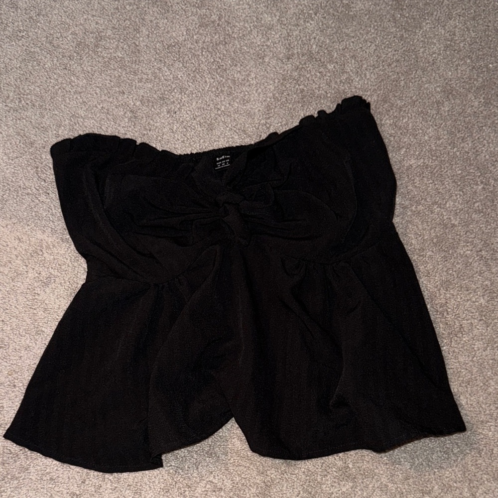 SHEIN Black Off-Shoulder Crop Top